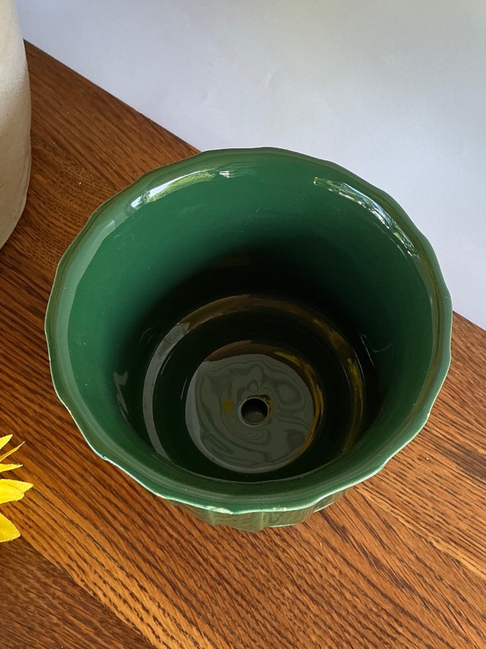 Vintage MCM Green Ribbed Ceramic Planter Flower Pot Attached Saucer - Picture 3 of 16
